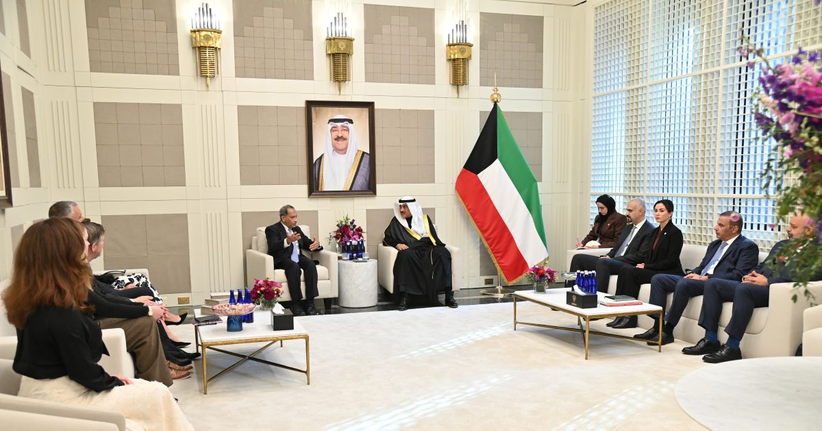 
                                                ممثل سمو أمير البلاد سمو ولي العهد يستقبل رؤساء شركات وأعضاء من غرفة التجارة الأمريكية في نيويورك
                                            