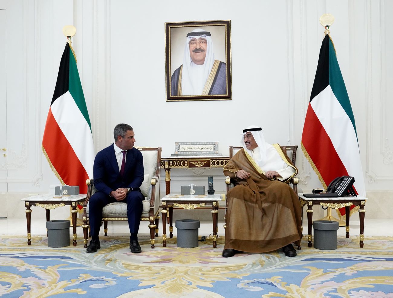 Kuwait Crown Prince receives Mayor of Miami City