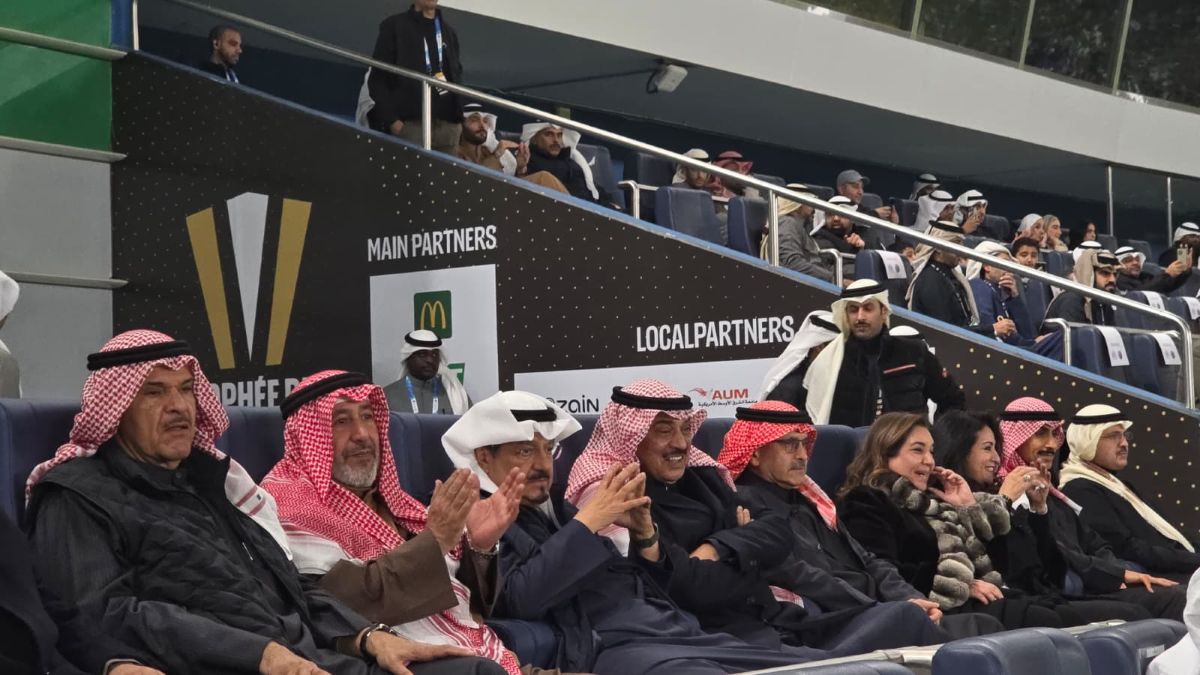 حضور سمو ولي العهد حفظه الله لنهائي كأس السوبر الفرنسي في استاذ جابر الأحمد الدولي